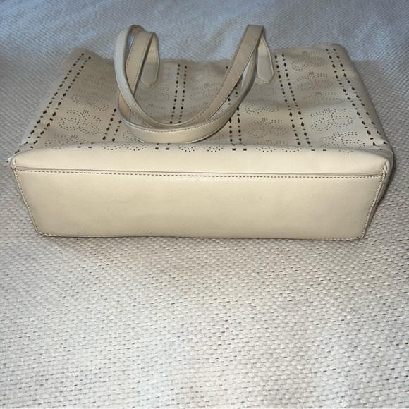 Arbonne off white faux leather tote - Picture 9 of 9